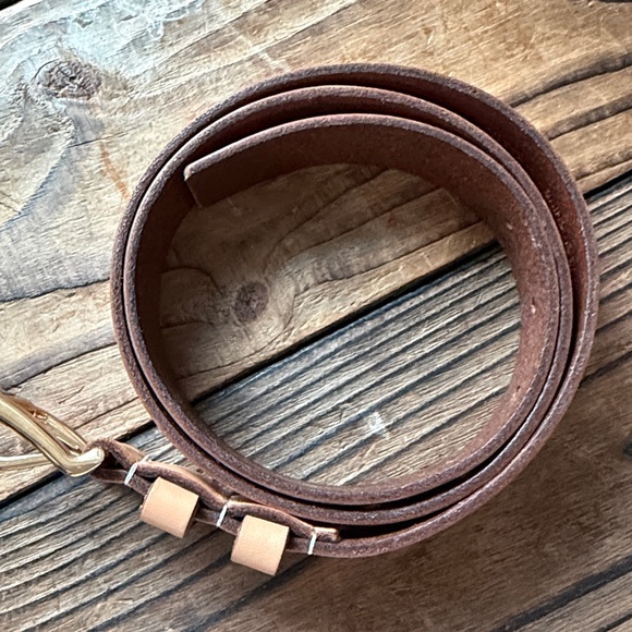 BDG Tan Leather Belt with Gold Buckle - Picture 2 of 7